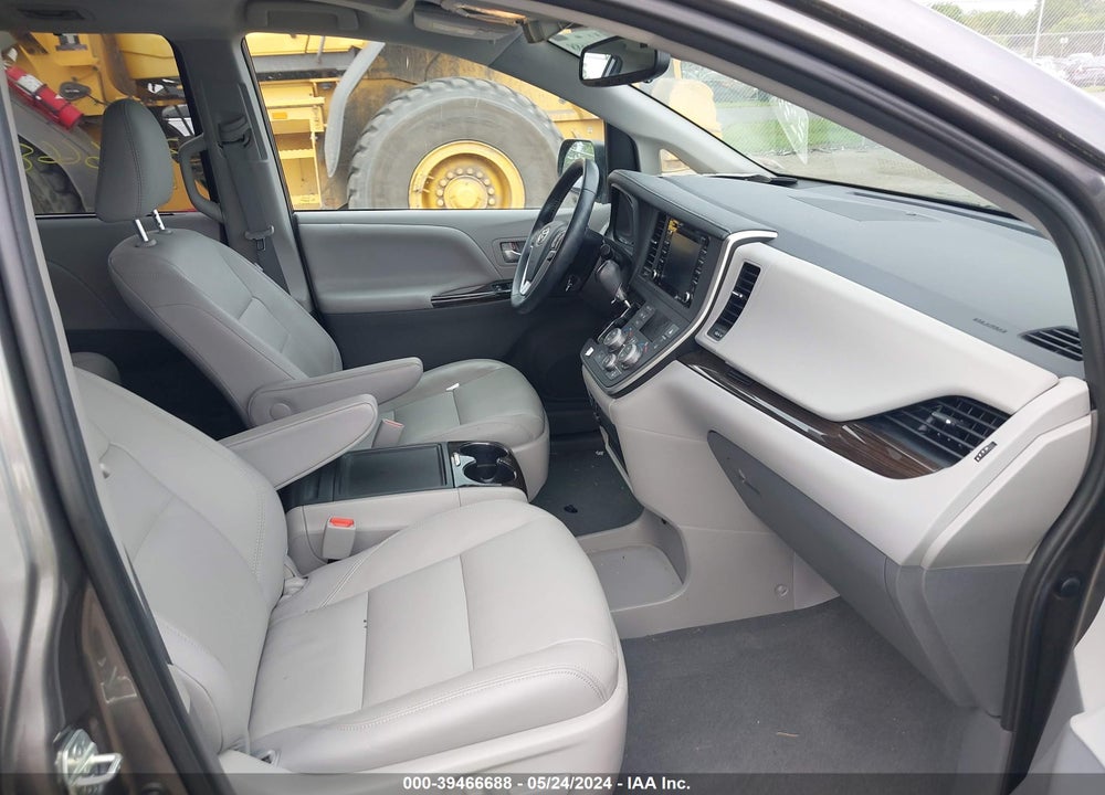 2020 TOYOTA SIENNA XLE VIN: 5TDYZ3DC3LS042629
