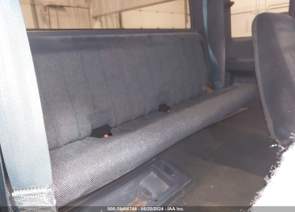 1988 GMC GMT-400 K2500 VIN: 2GTFK29K1J1579297