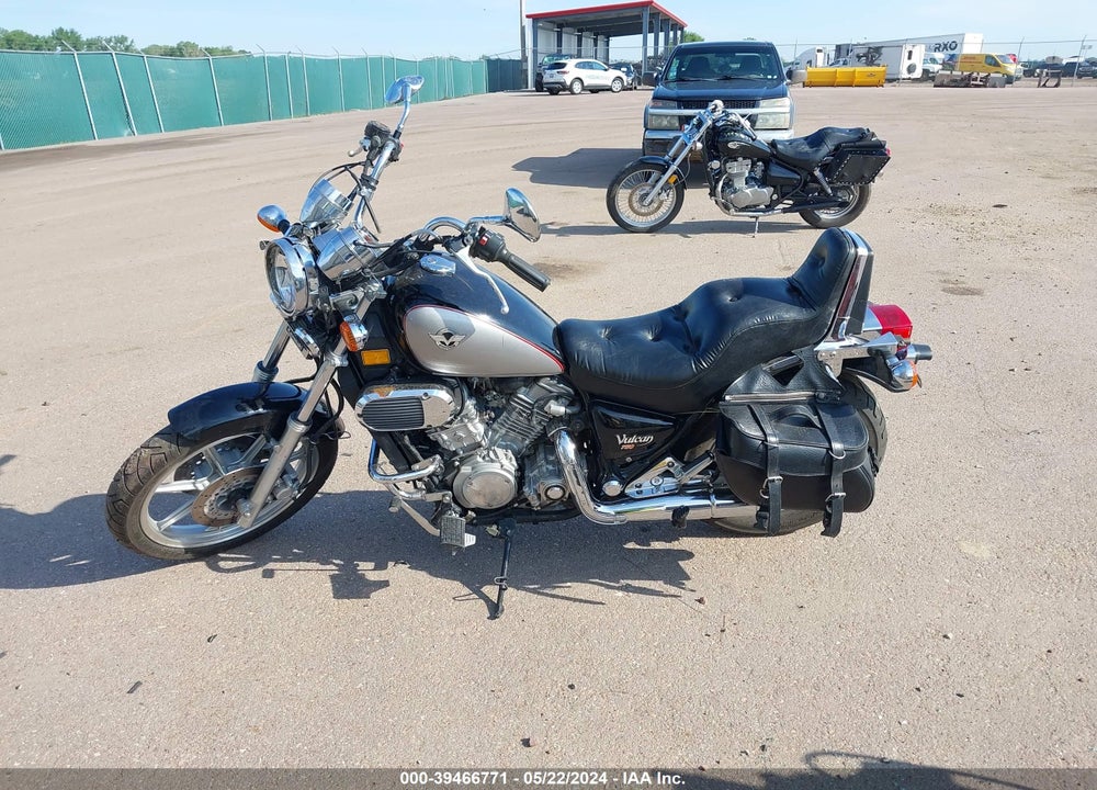 2004 KAWASAKI VN750 VIN: JKAVNDA1X4B551384