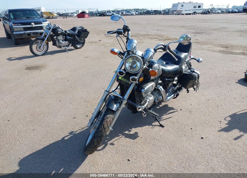 2004 KAWASAKI VN750 VIN: JKAVNDA1X4B551384