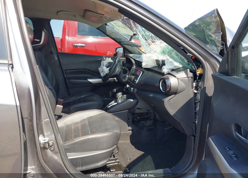2019 NISSAN KICKS SR VIN: 3N1CP5CU8KL522758