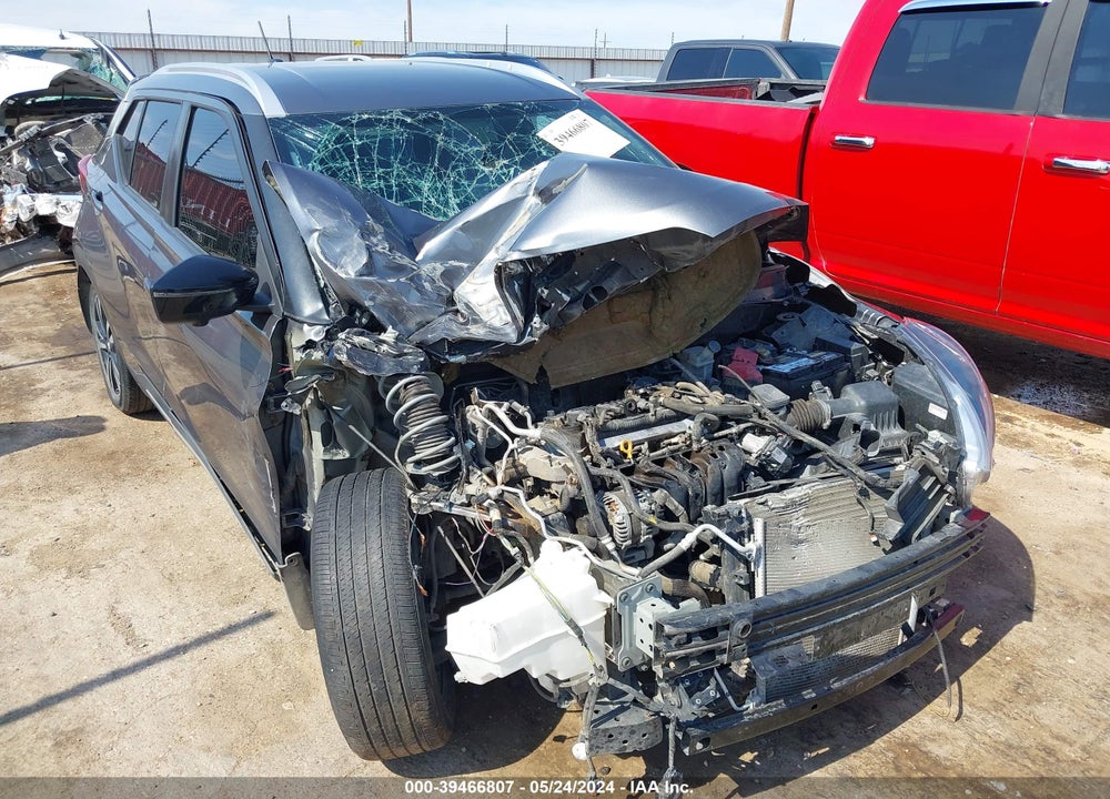 2019 NISSAN KICKS SR VIN: 3N1CP5CU8KL522758