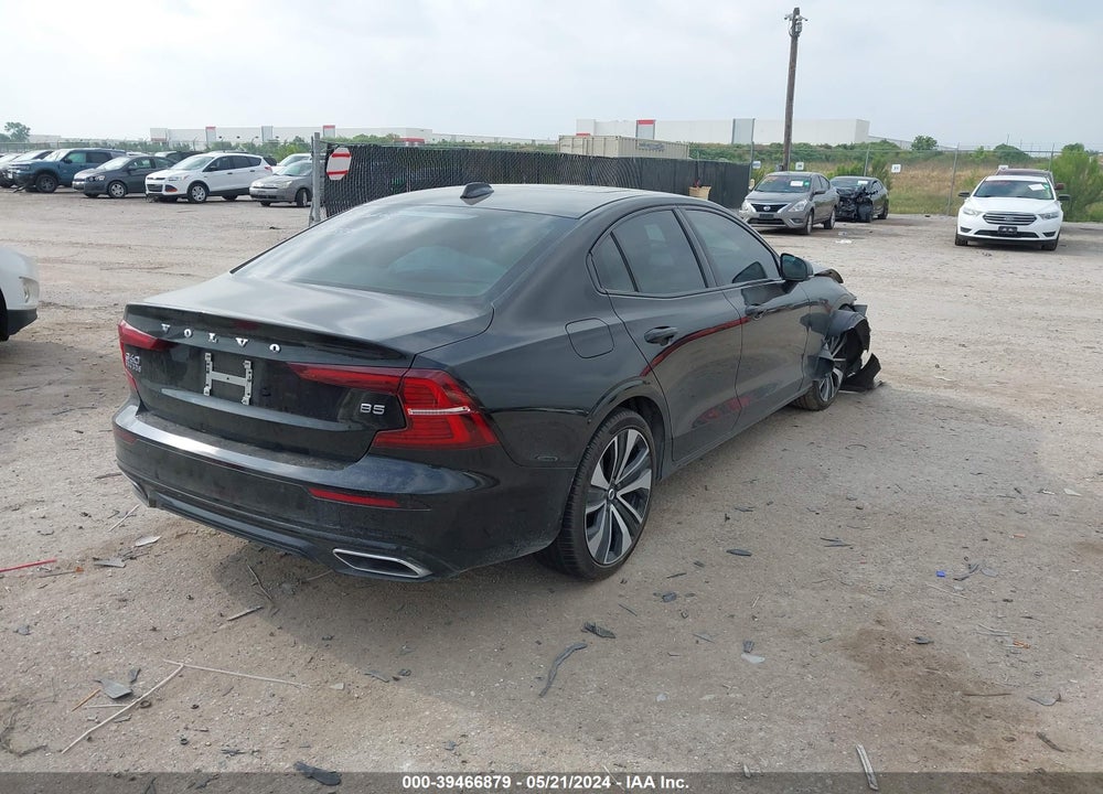 2022 VOLVO S60 B5 MOMENTUM VIN: 7JRL12FZ3NG172244