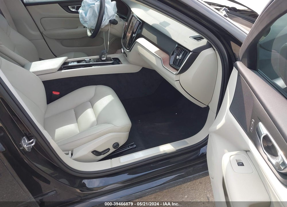 2022 VOLVO S60 B5 MOMENTUM VIN: 7JRL12FZ3NG172244