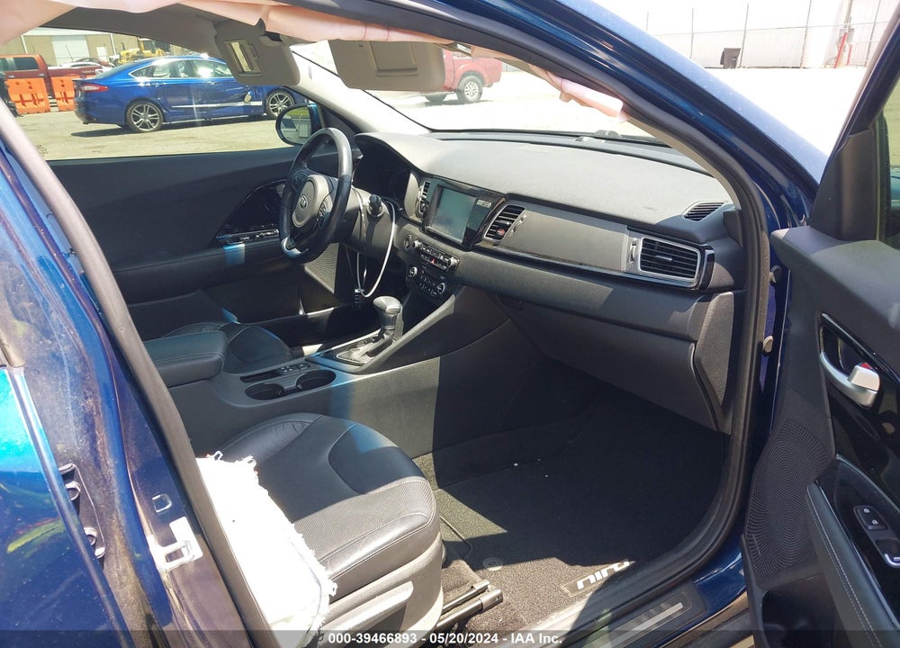 2017 KIA NIRO TOURING VIN: KNDCE3LC8H5089840
