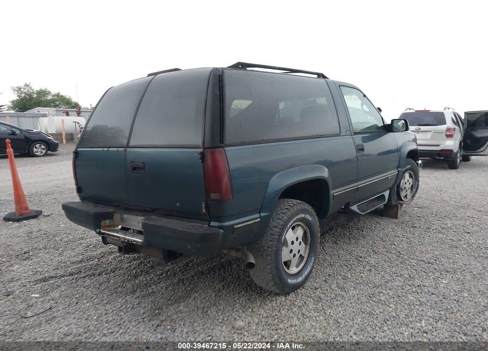 1995 CHEVROLET TAHOE K1500 VIN: 1GNEK18K4SJ411689