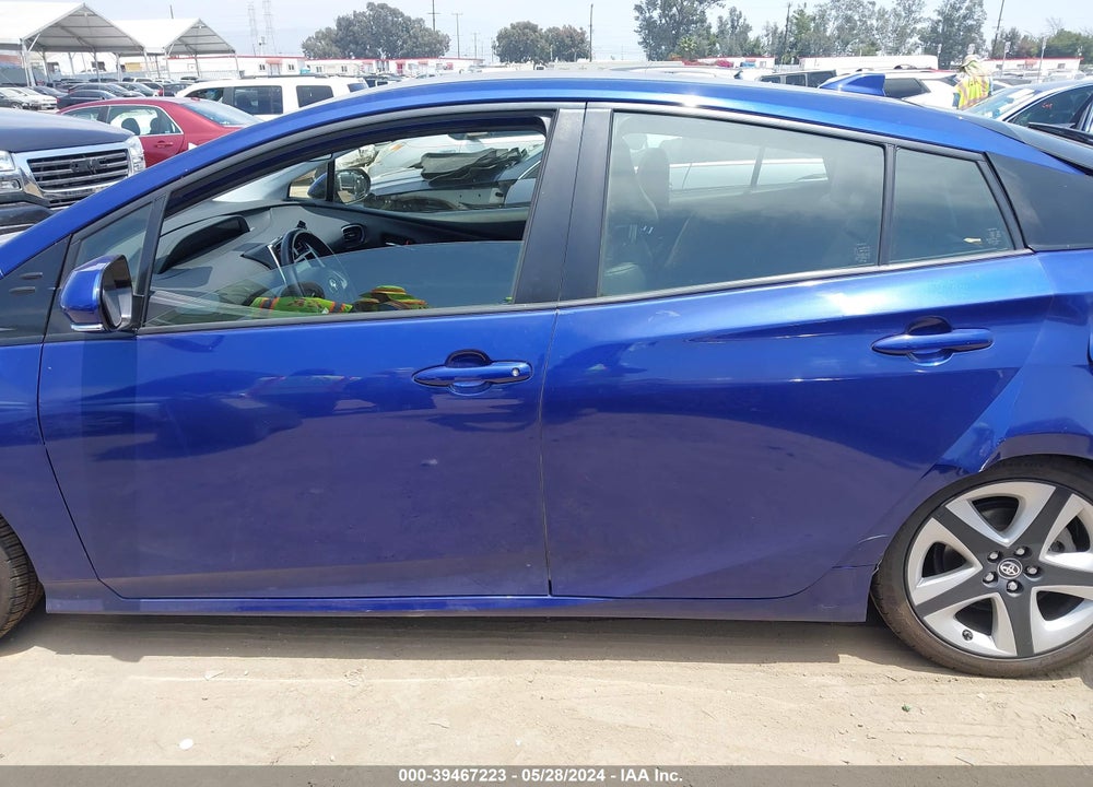 2018 TOYOTA PRIUS THREE TOURING VIN: JTDKARFU3J3549051