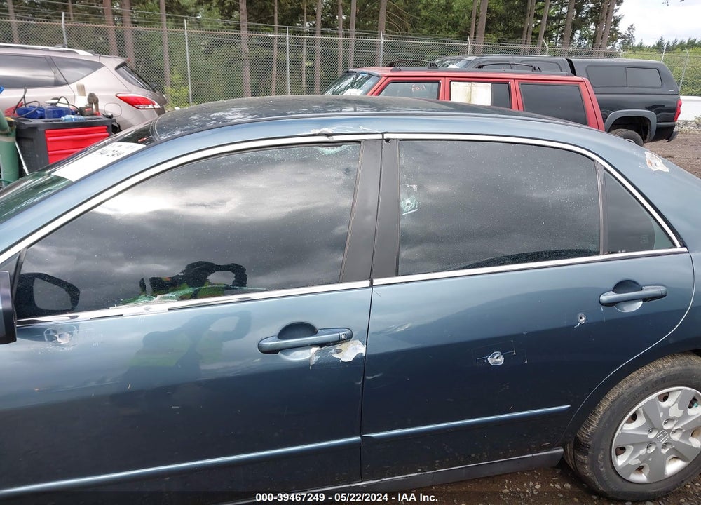 2004 HONDA ACCORD 2.4 LX VIN: 1HGCM56354A075469