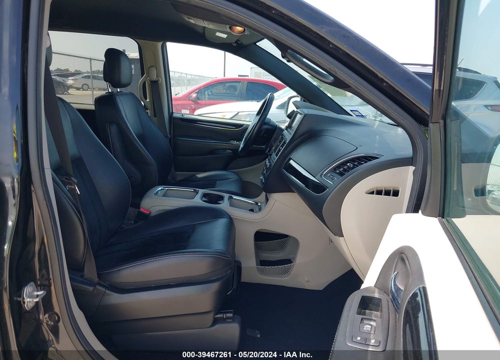 2017 DODGE GRAND CARAVAN SXT VIN: 2C4RDGCG6HR852755