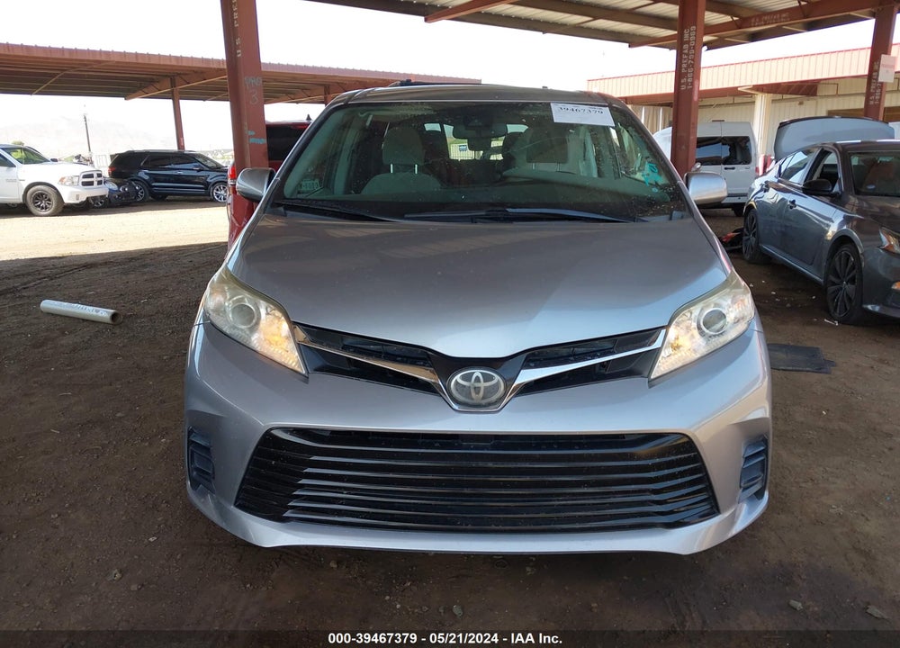 2018 TOYOTA SIENNA LE 8 PASSENGER VIN: 5TDKZ3DC7JS902065