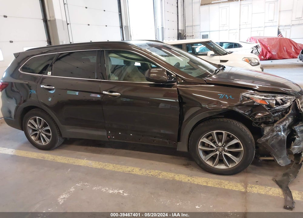 2017 HYUNDAI SANTA FE SE VIN: KM8SMDHF5HU173977