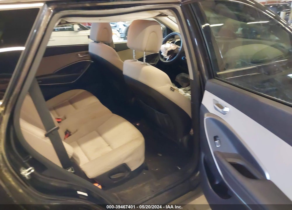 2017 HYUNDAI SANTA FE SE VIN: KM8SMDHF5HU173977