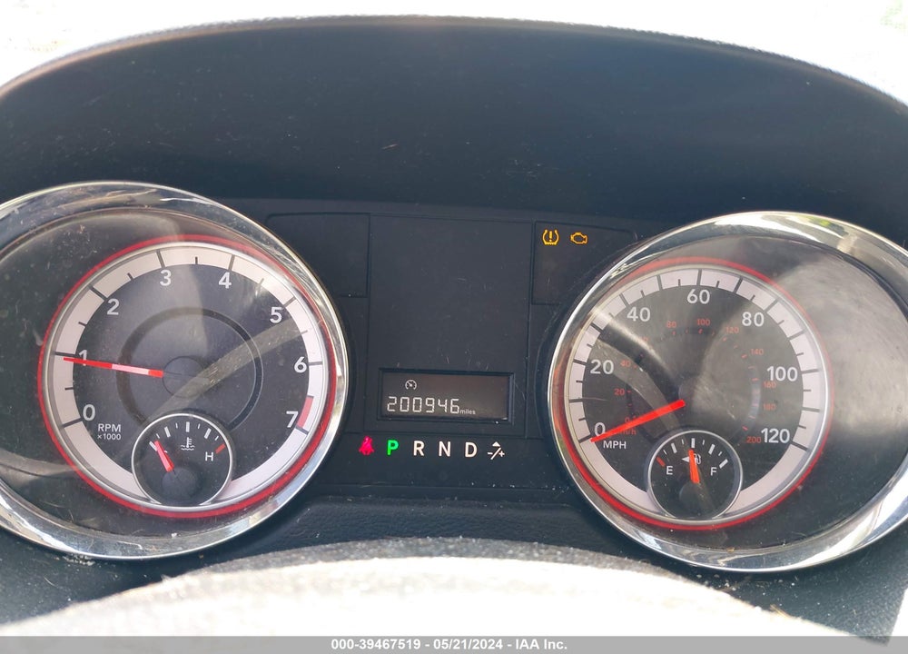2013 DODGE GRAND CARAVAN VIN: 2C4RDGCG1DR584742