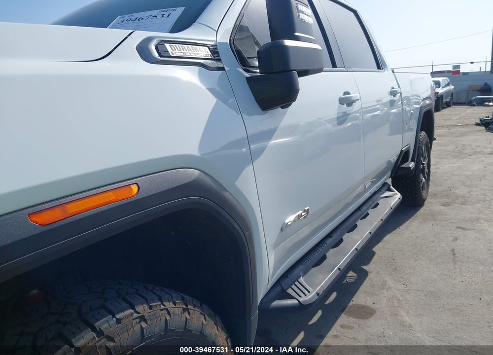 2022 GMC SIERRA 2500HD 4WD STANDARD BED AT4 VIN: 1GT49PEYXNF318517