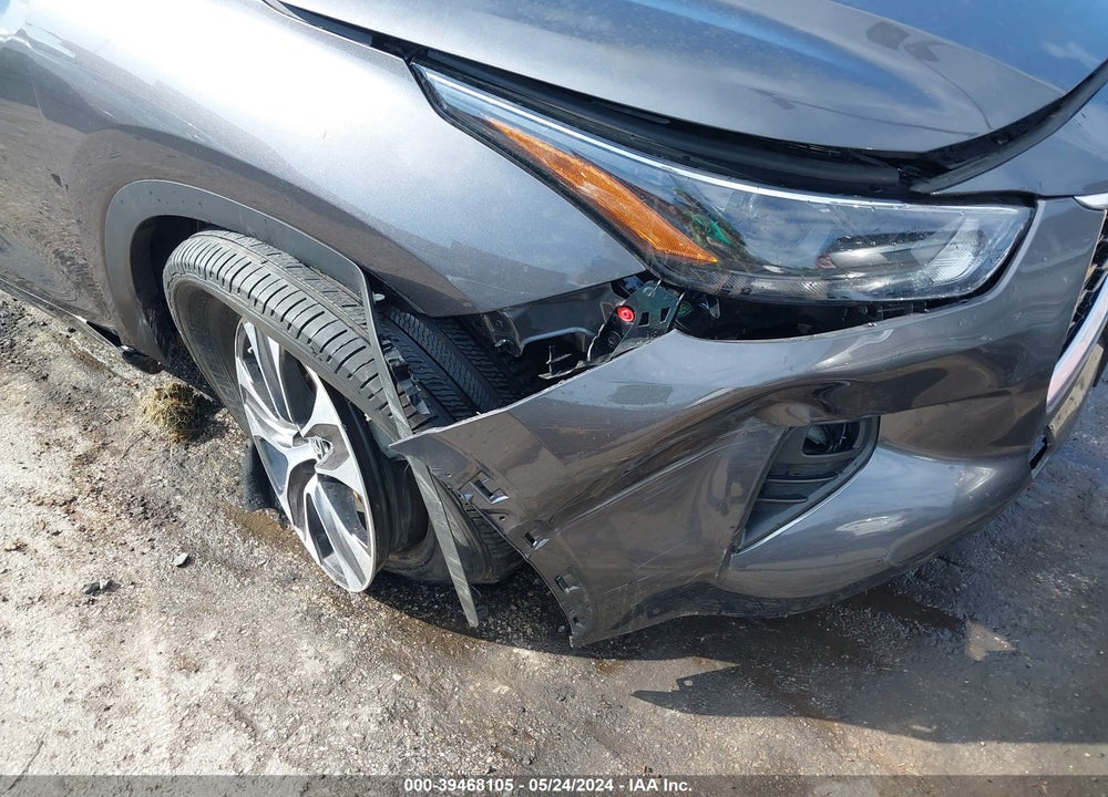 2022 TOYOTA HIGHLANDER XLE VIN: 5TDGZRBHXNS236171