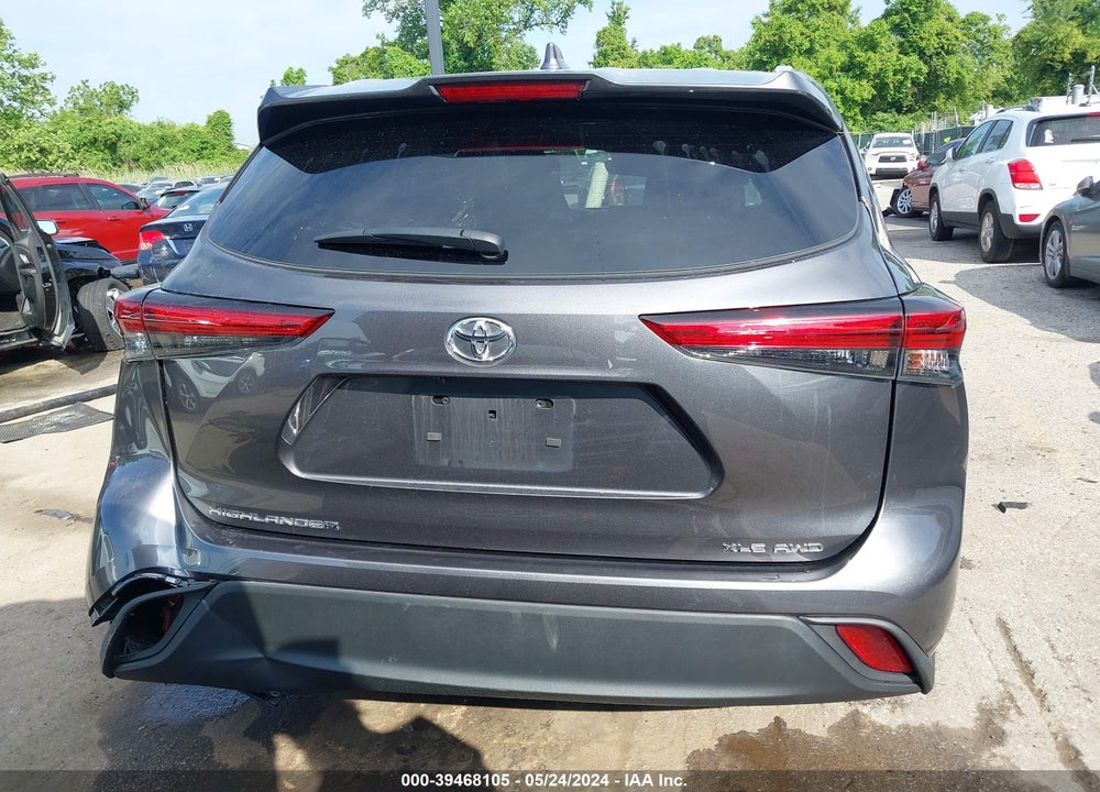 2022 TOYOTA HIGHLANDER XLE VIN: 5TDGZRBHXNS236171