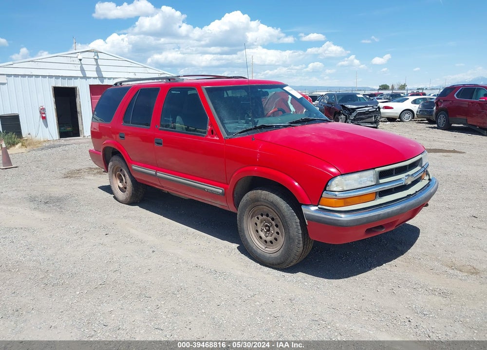 2000 CHEVROLET BLAZER LS VIN: 1GNDT13W9Y2283164