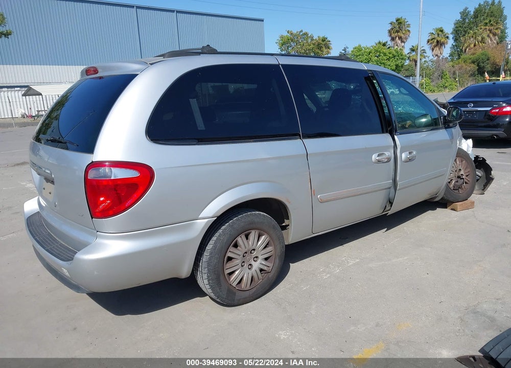 2005 CHRYSLER TOWN & COUNTRY VIN: 2C4GP44R85R344246