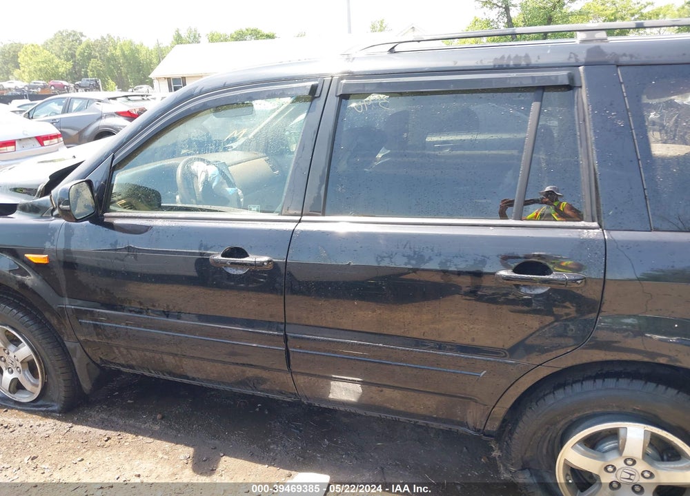 2008 HONDA PILOT EX-L VIN: 5FNYF185X8B050067