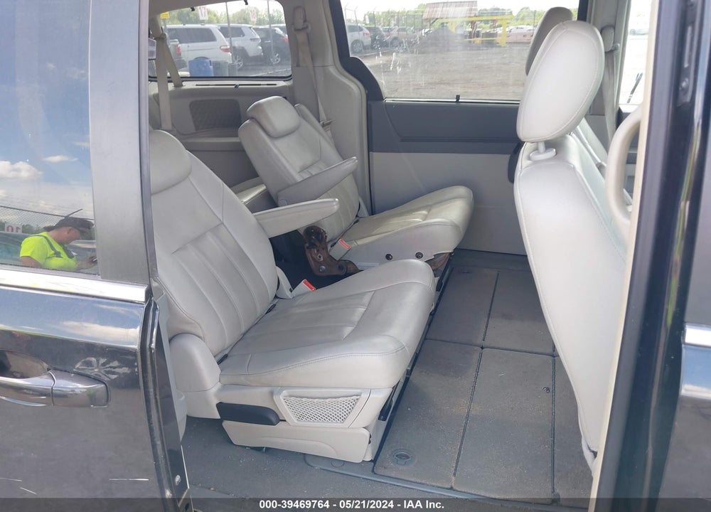 2008 CHRYSLER TOWN & COUNTRY TOURING VIN: 2A8HR54P08R823843