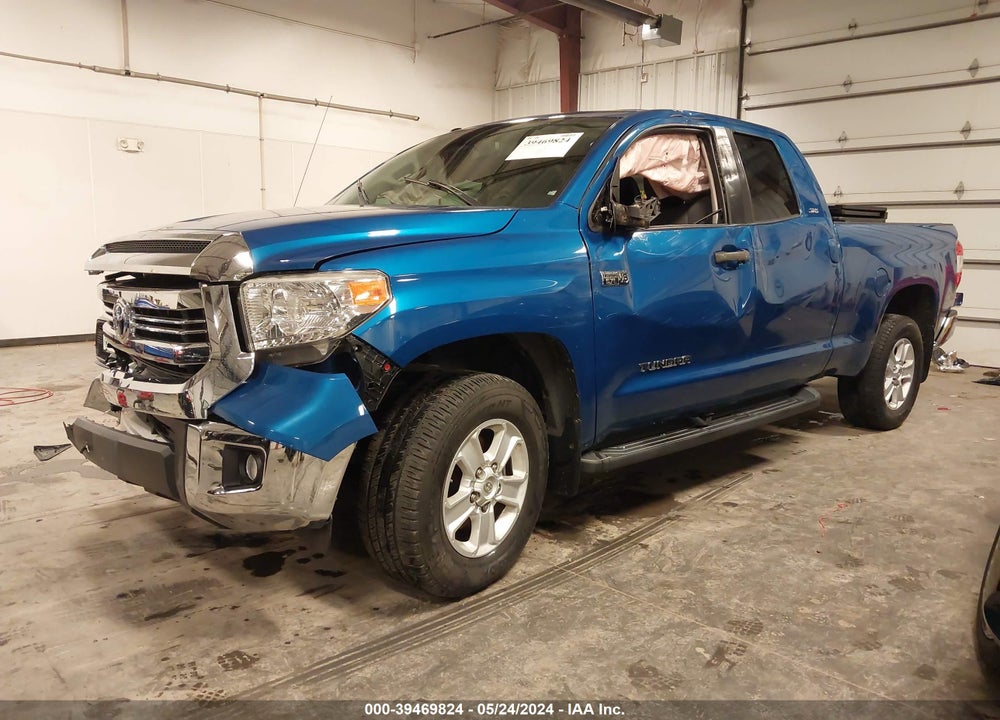 2017 TOYOTA TUNDRA SR5 5.7L V8 VIN: 5TFUW5F10HX595674