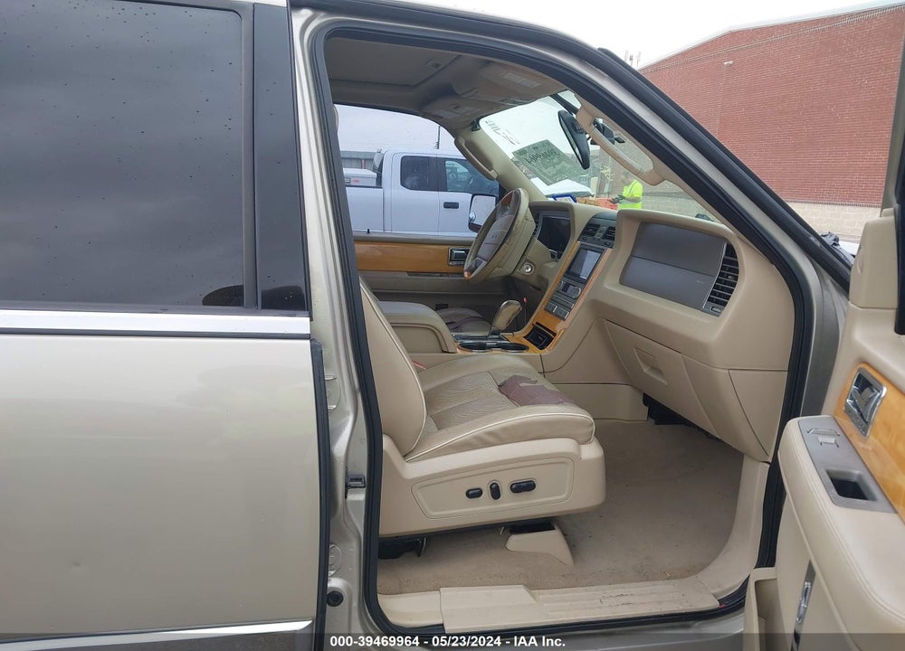 2007 LINCOLN NAVIGATOR ULTIMATE VIN: 5LMFU275X7LJ19915