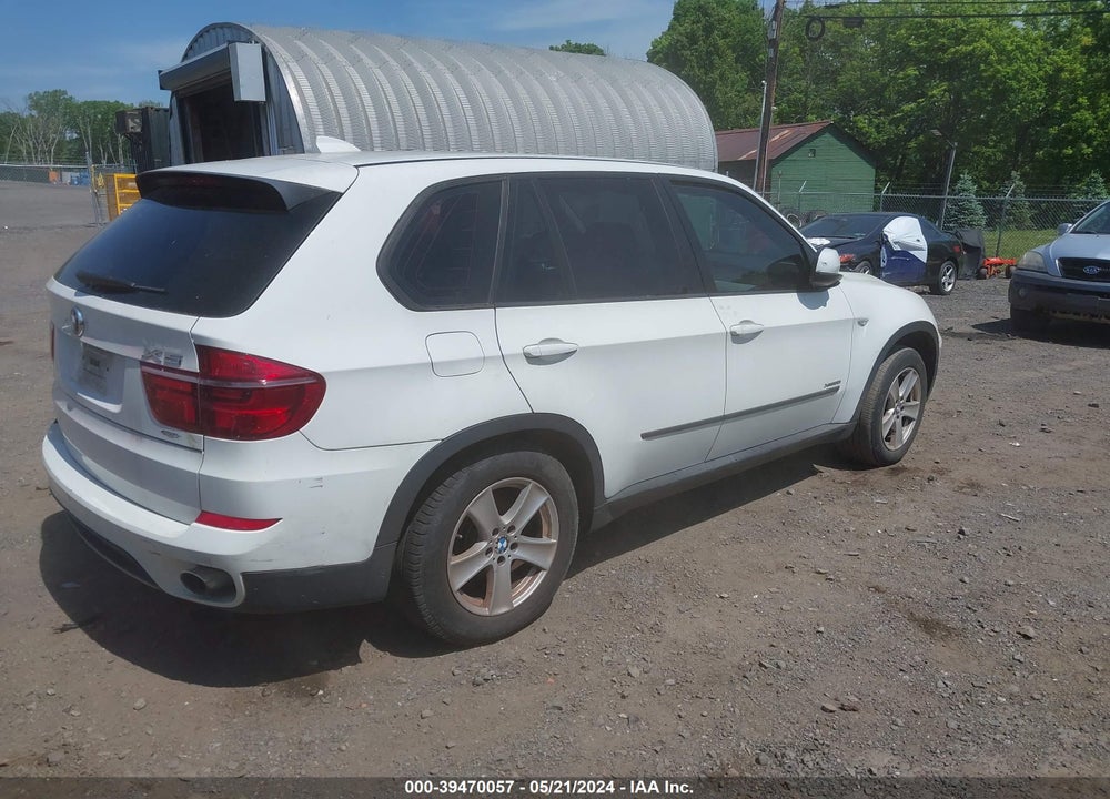 2011 BMW X5 XDRIVE35I/XDRIVE35I PREMIUM/XDRIVE35I SPORT ACTIVITY VIN: 5UXZV4C53BL411898