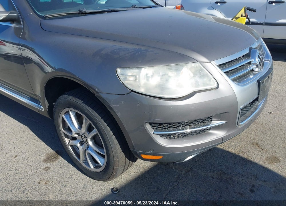 2008 VOLKSWAGEN TOUAREG 2 V8 FSI VIN: WVGCB77L68D023850