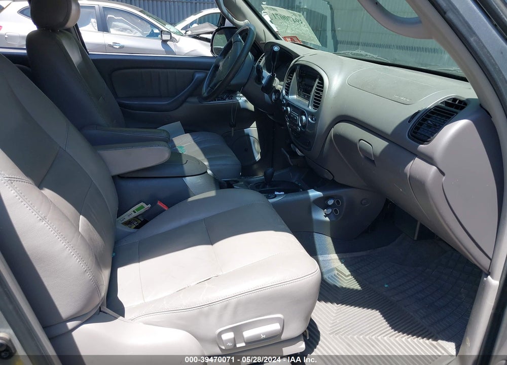 2002 TOYOTA SEQUOIA VIN: 5TDBT48A12S136819