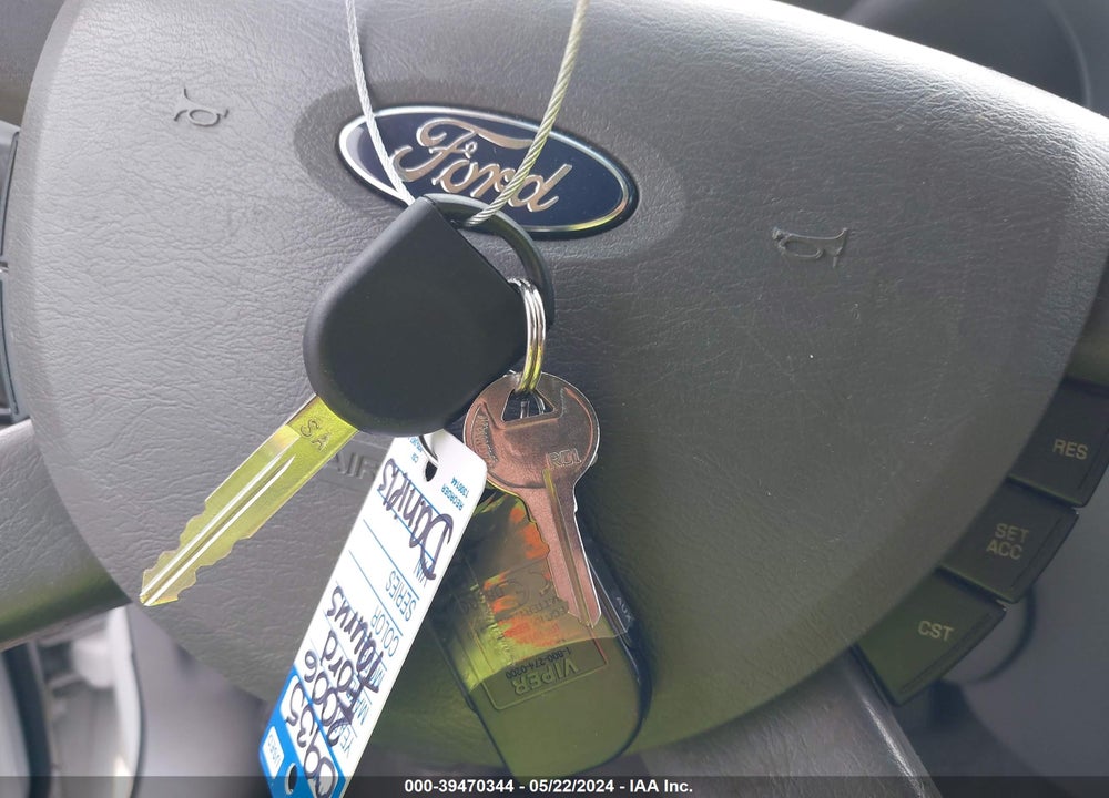 2006 FORD TAURUS SE VIN: 1FAFP53216A261081