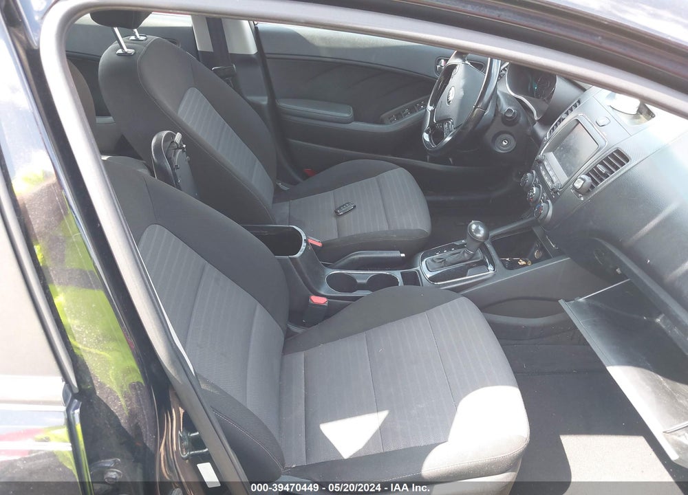 2018 KIA FORTE S VIN: 3KPFL4A76JE192232