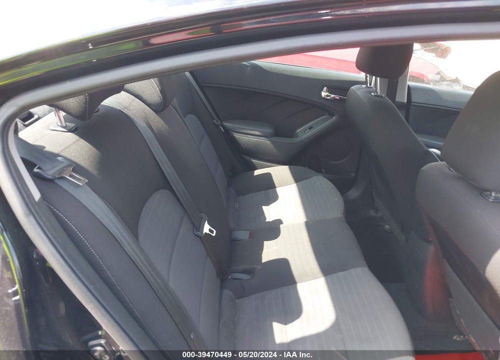 2018 KIA FORTE S VIN: 3KPFL4A76JE192232
