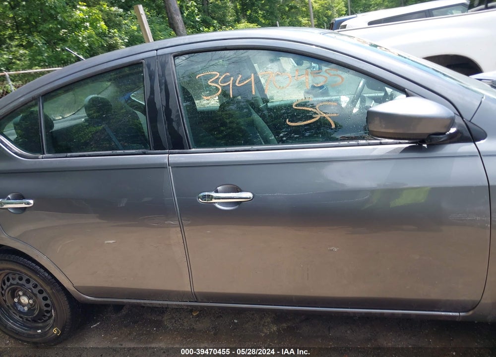 2019 NISSAN VERSA 1.6 SV VIN: 3N1CN7AP7KL828624