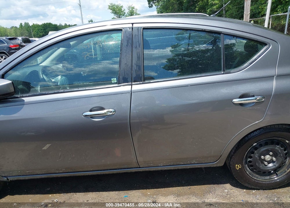 2019 NISSAN VERSA 1.6 SV VIN: 3N1CN7AP7KL828624