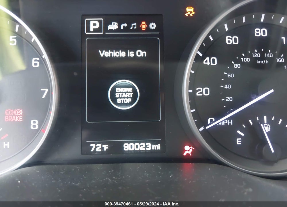 2017 HYUNDAI ELANTRA LIMITED VIN: 5NPD84LF8HH104283