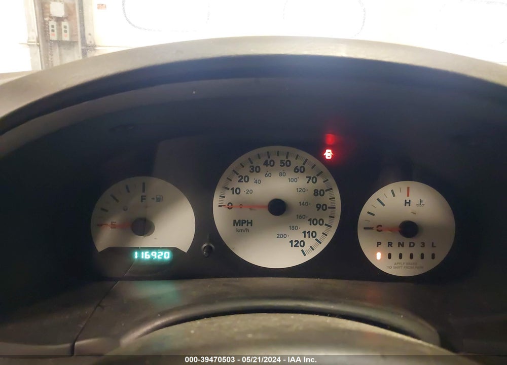 2005 CHRYSLER TOWN & COUNTRY VIN: 1C4GP45R15B263389