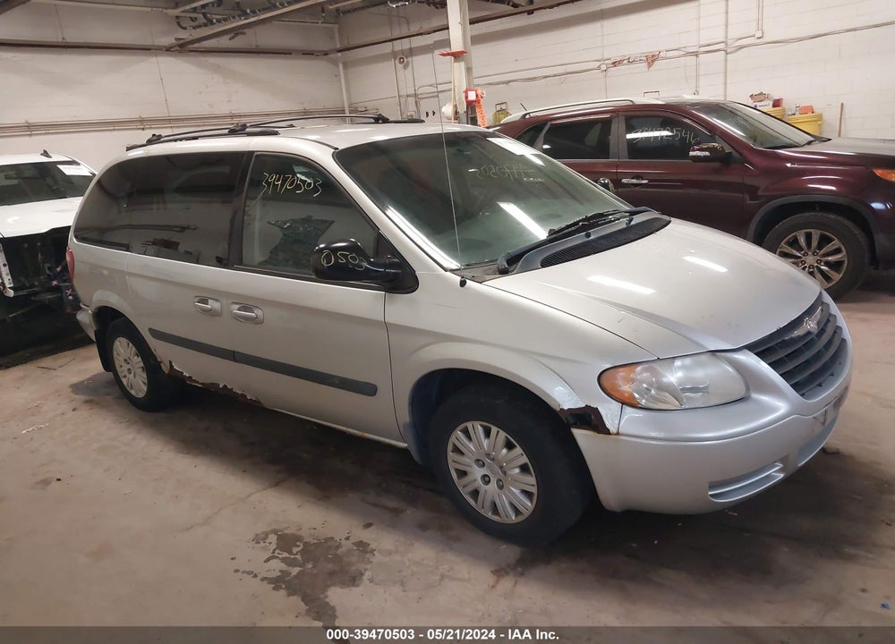 2005 CHRYSLER TOWN & COUNTRY VIN: 1C4GP45R15B263389