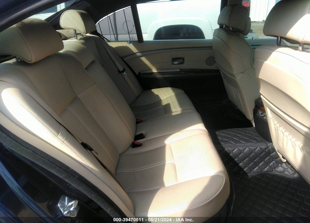 2007 BMW 750LI VIN: WBAHN83507DT66860