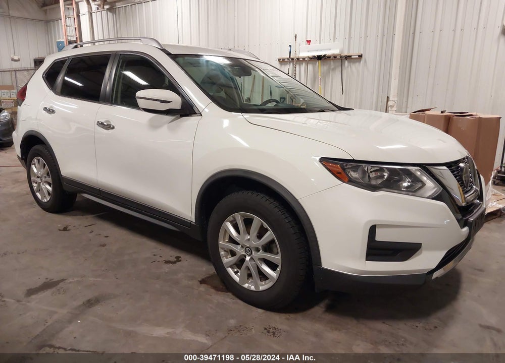 2018 NISSAN ROGUE SV VIN: KNMAT2MV0JP527400
