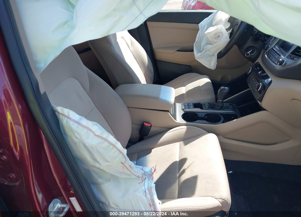 2017 HYUNDAI TUCSON SE VIN: KM8J3CA47HU276724