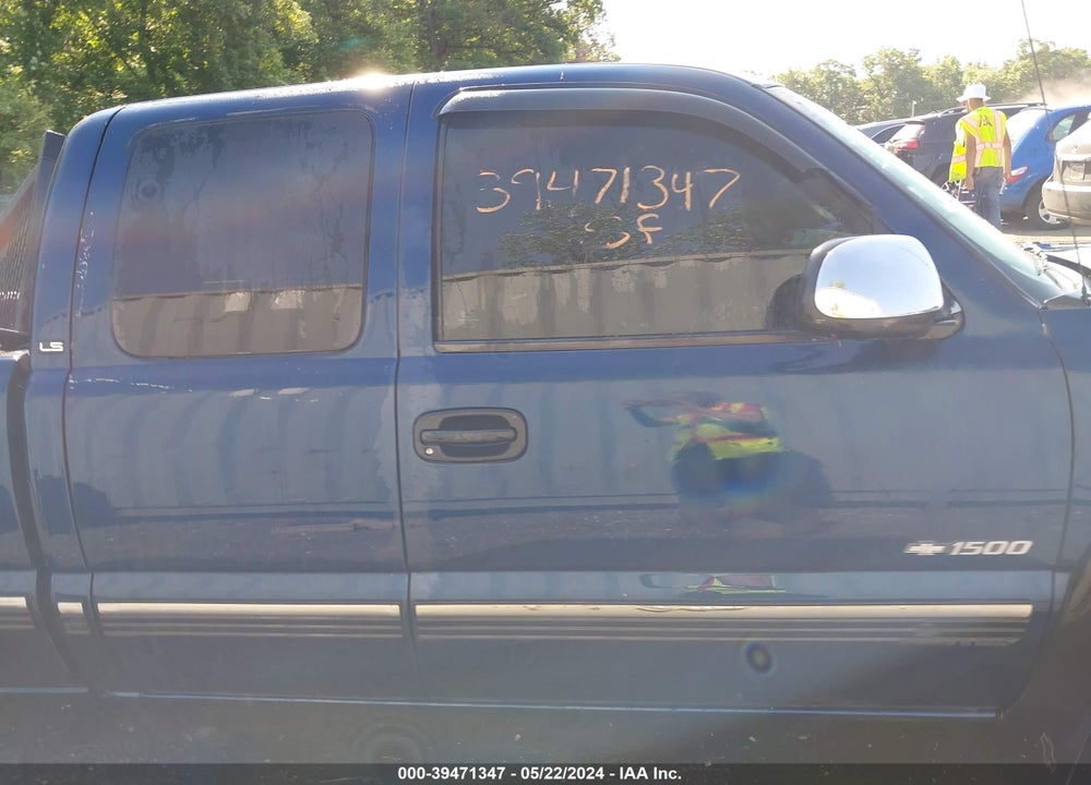 2000 CHEVROLET SILVERADO 1500 LS VIN: 1GCEK19TXYE375993