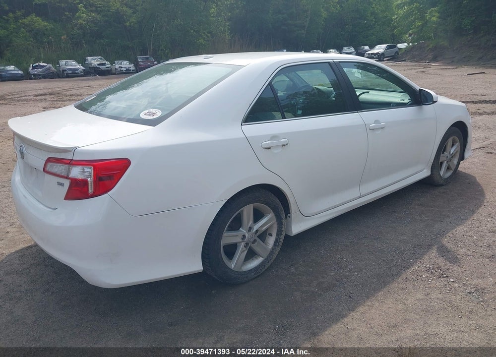 2014 TOYOTA CAMRY SE VIN: 4T1BF1FK5EU756084