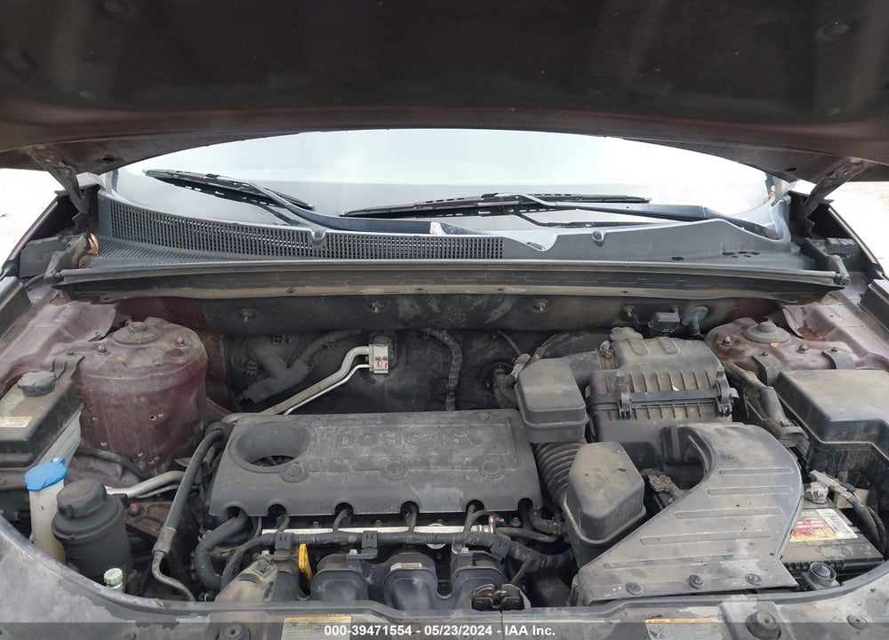2011 KIA SORENTO LX VIN: 5XYKT3A11BG005083