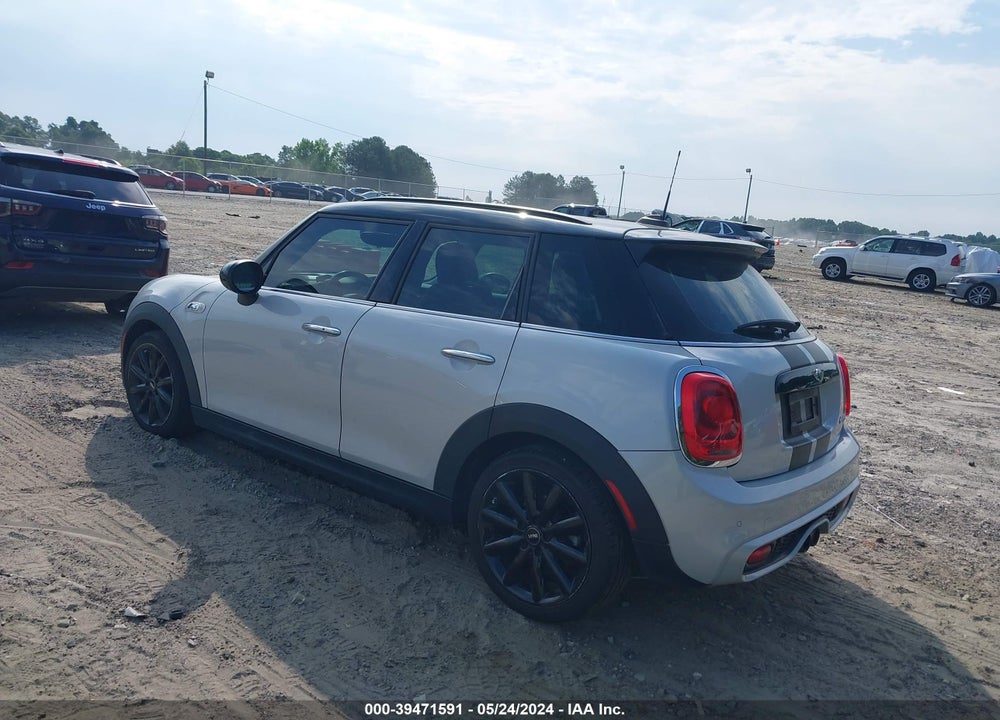 2018 MINI HARDTOP COOPER S VIN: WMWXU3C5XJ2F50369