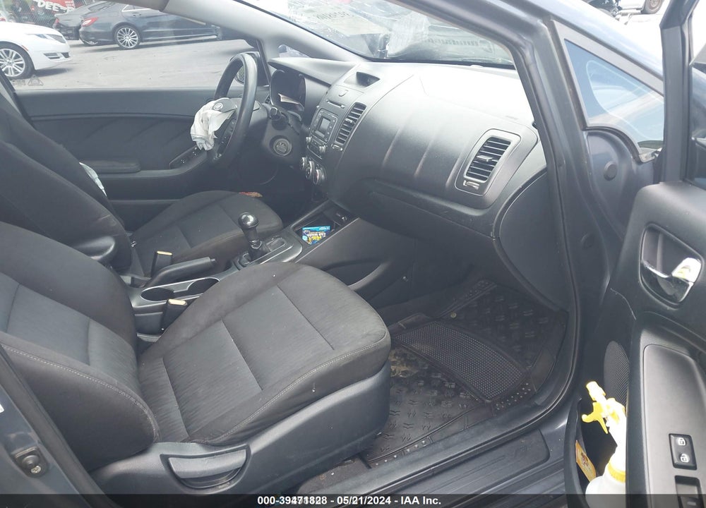 2016 KIA FORTE LX VIN: KNAFK4A61G5458347