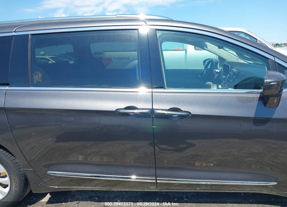 2018 CHRYSLER PACIFICA VIN: 2C4RC1BG0JR279729