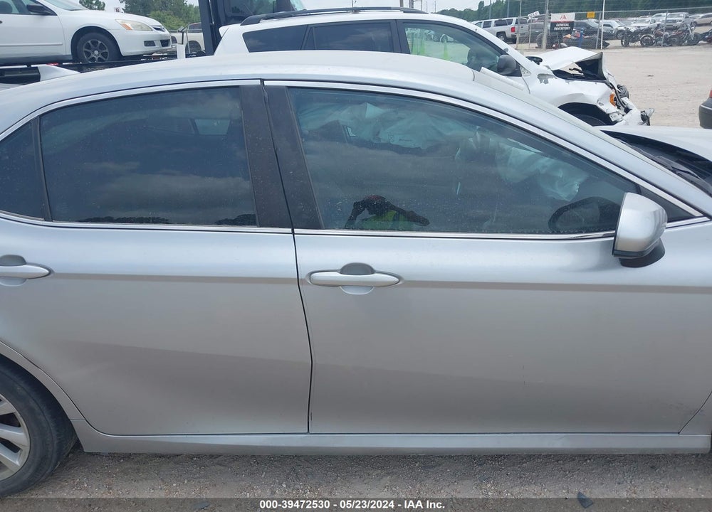 2022 TOYOTA CAMRY LE VIN: 4T1C11AKXNU629633