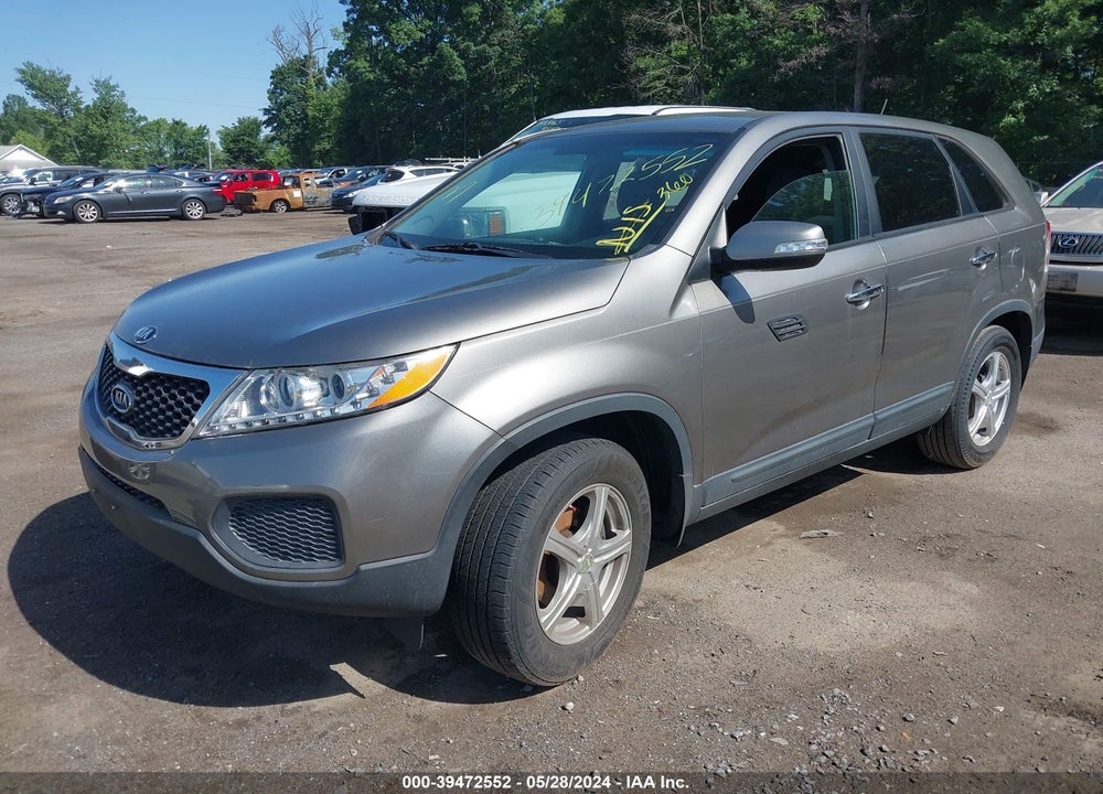 2012 KIA SORENTO LX VIN: 5XYKT3A16CG230875