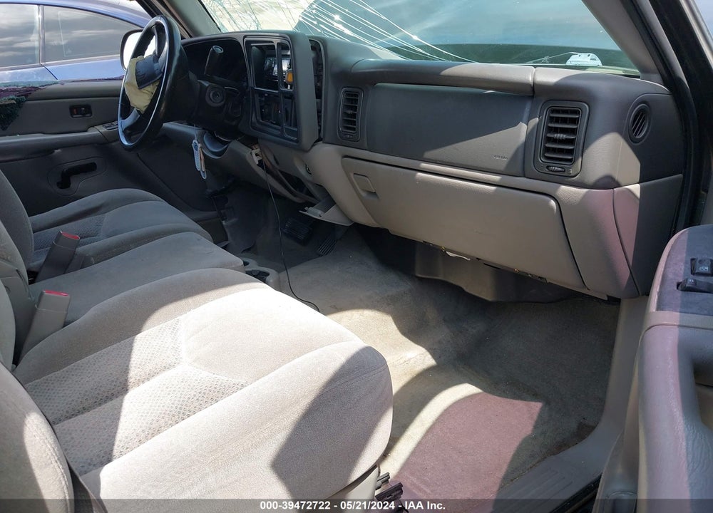 2004 CHEVROLET TAHOE LS VIN: 1GNEC13V54R263832