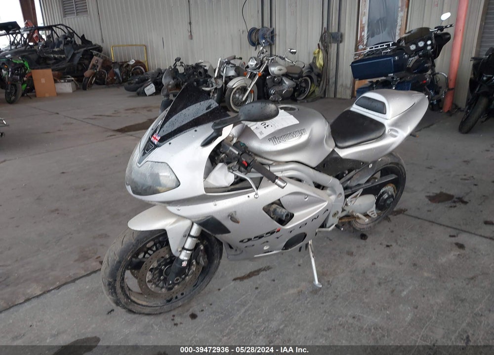 2002 TRIUMPH MOTORCYCLE DAYTONA 955I VIN: SMT502FP82J149003